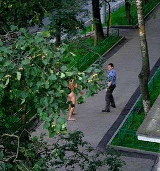 Проти співробітника (3 фото)