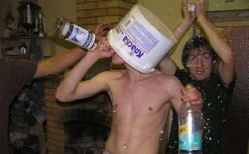 На тусе (3 фото)