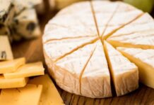 Жирні сири та вершки пов’язані зі зниженням ризику деменції: нові результати дослідження