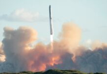 SpaceX змінює пріоритети: місячне місто замість колонії на Марсі