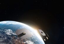 Рекордный спутник развернул массивную антенну на орбите