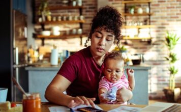 Американські сім’ї під тиском: нове дослідження виявляє повсюдні економічні та емоційні проблеми