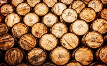 Відходи Бурбона Включають Наступне Поколення Акумуляторів: Прорив у Кентуккі