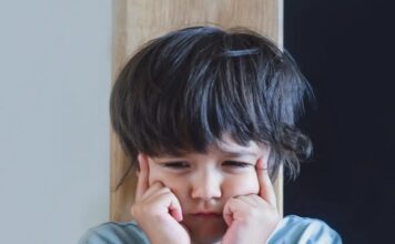 Чому діти стають розпещеними: справжні причини такої поведінки